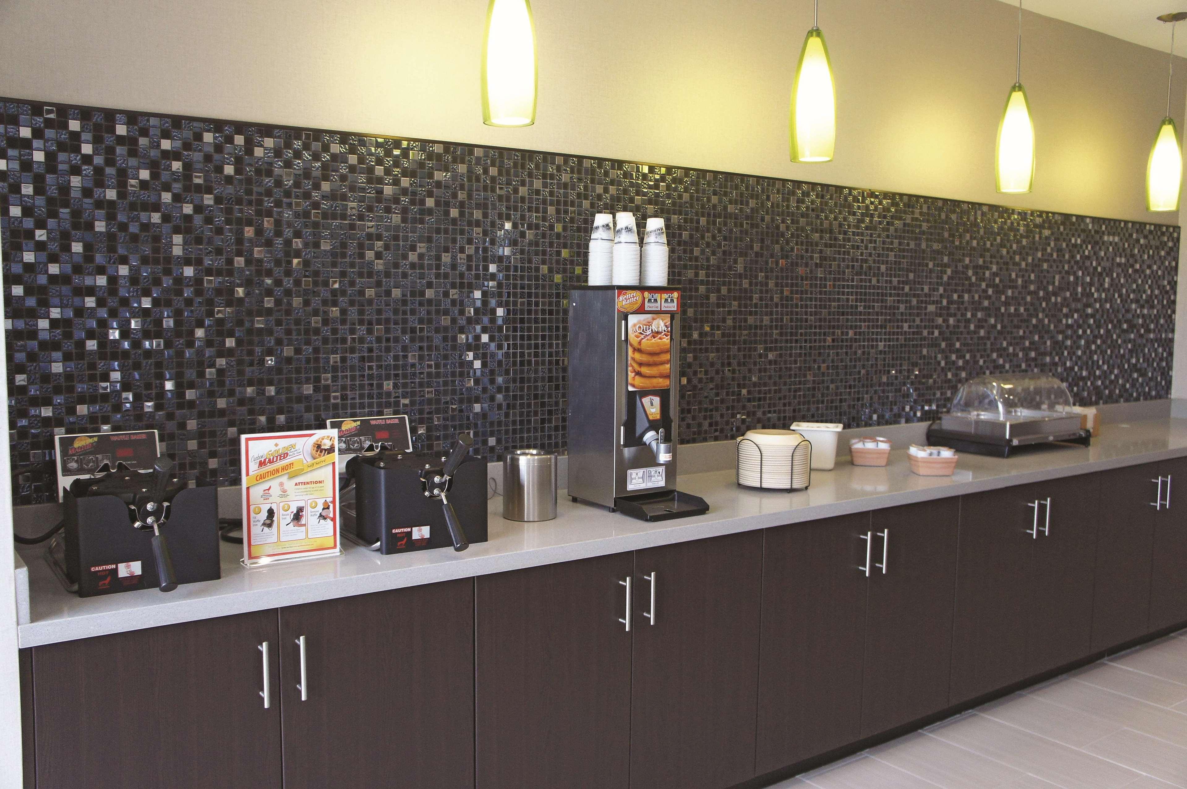 La Quinta By Wyndham Mcallen Convention Center Extérieur photo