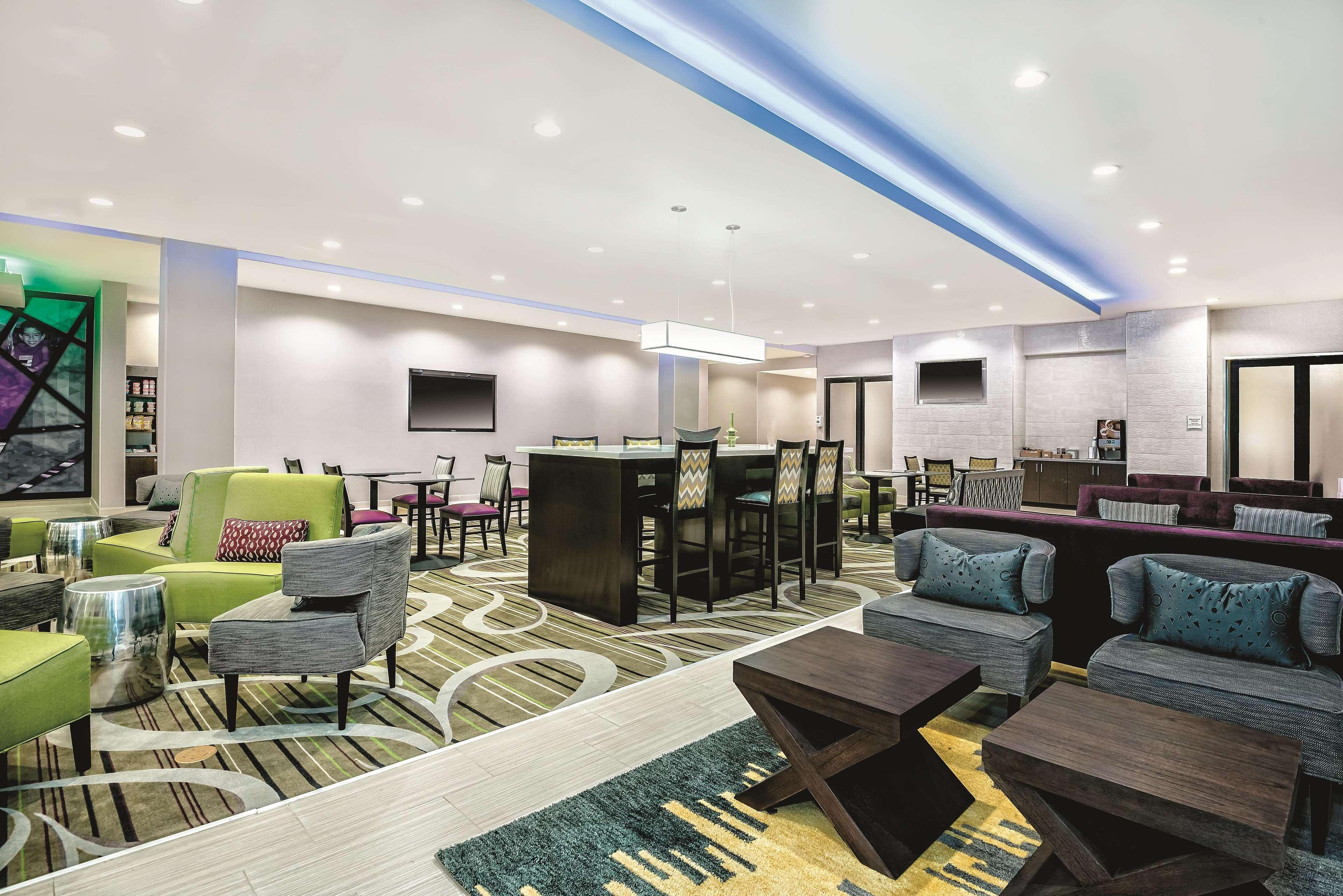 La Quinta By Wyndham Mcallen Convention Center Extérieur photo
